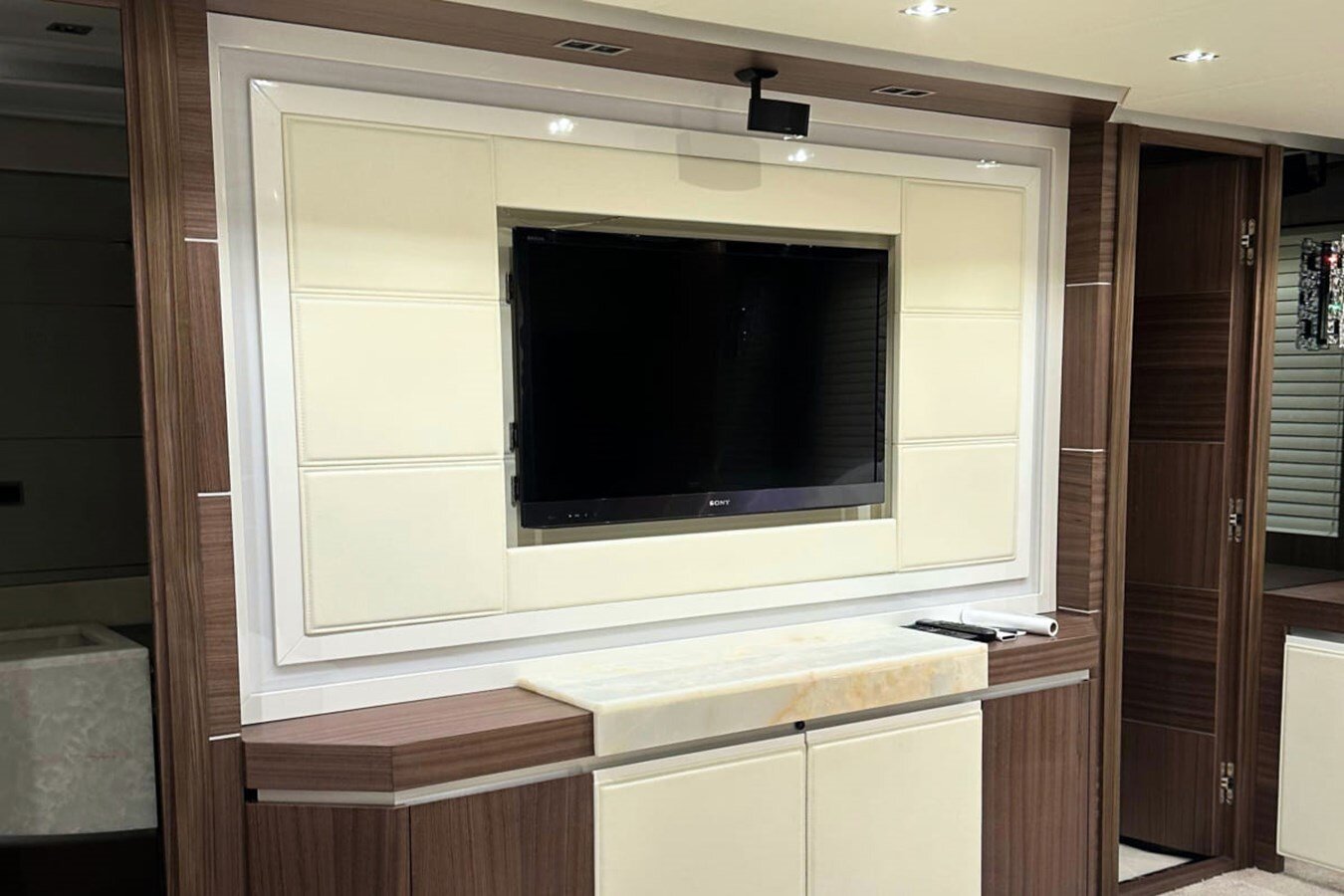 2012-dominator-78-7-7b74a5