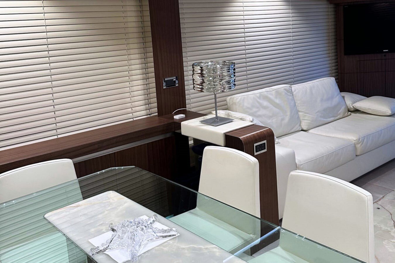 2012-dominator-78-7-7b74a5