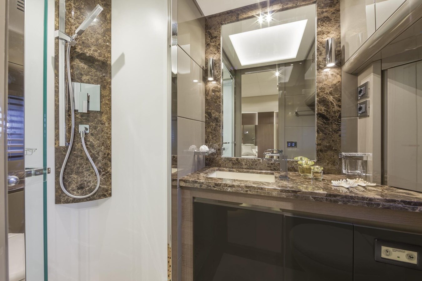 2012-dominator-78-b62440