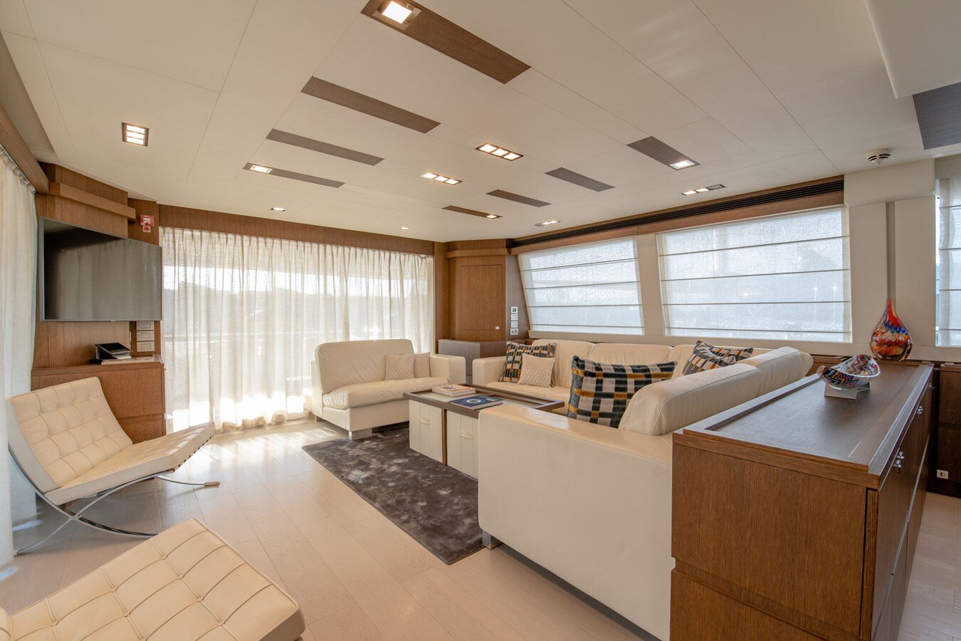 2012 FERRETTI YACHTS 100' 5