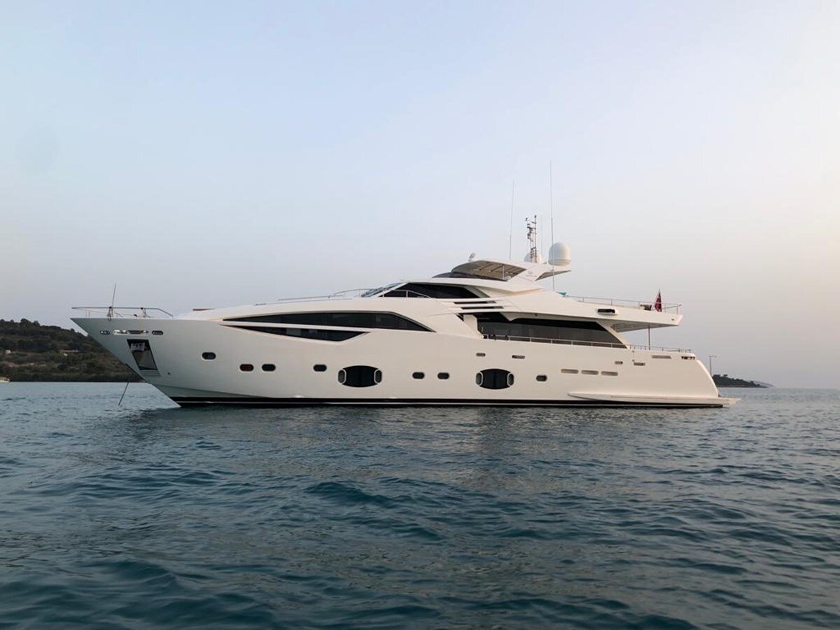 2012-ferretti-yachts-100-5-7a76af