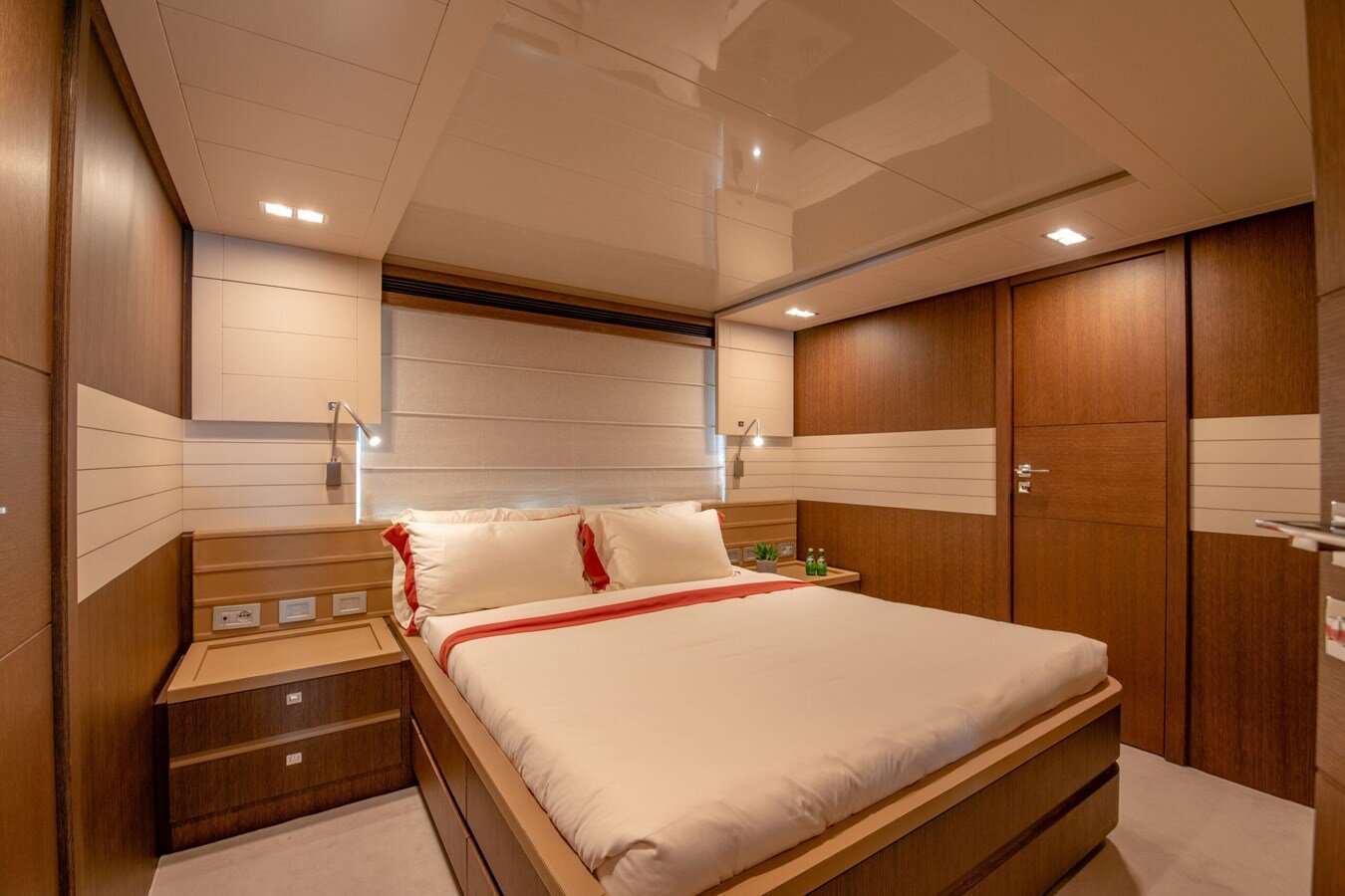 2012-ferretti-yachts-100-5-7a76af