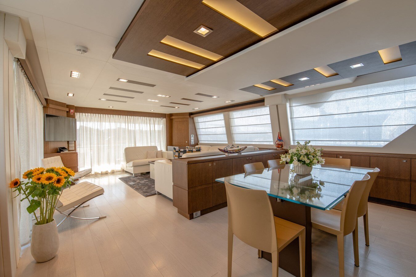 2012 FERRETTI YACHTS 100' 5