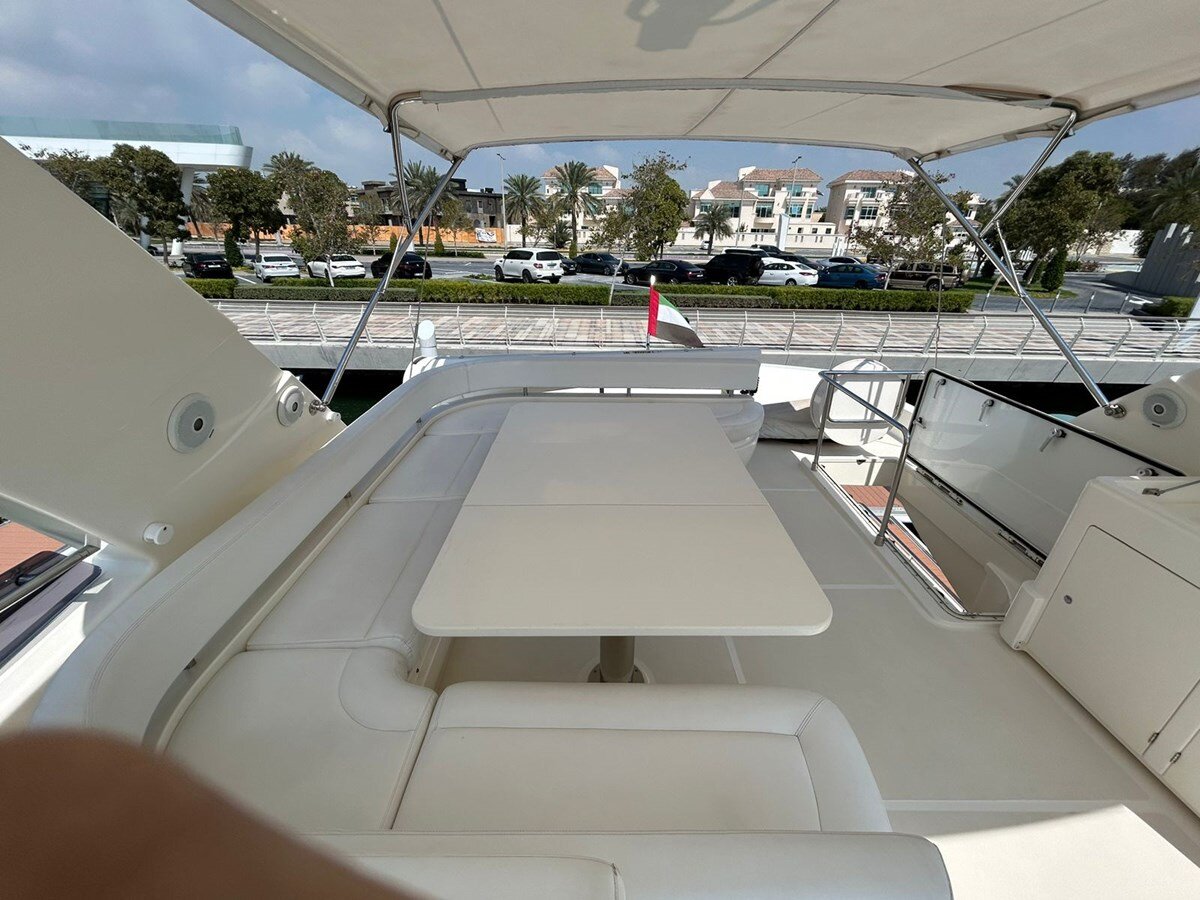 2012-ferretti-yachts-71-6-11a14c