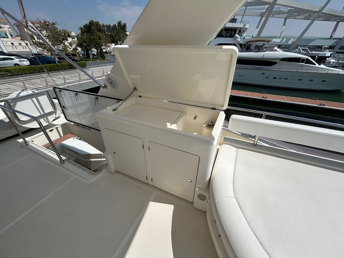 2012-ferretti-yachts-71-6-11a14c