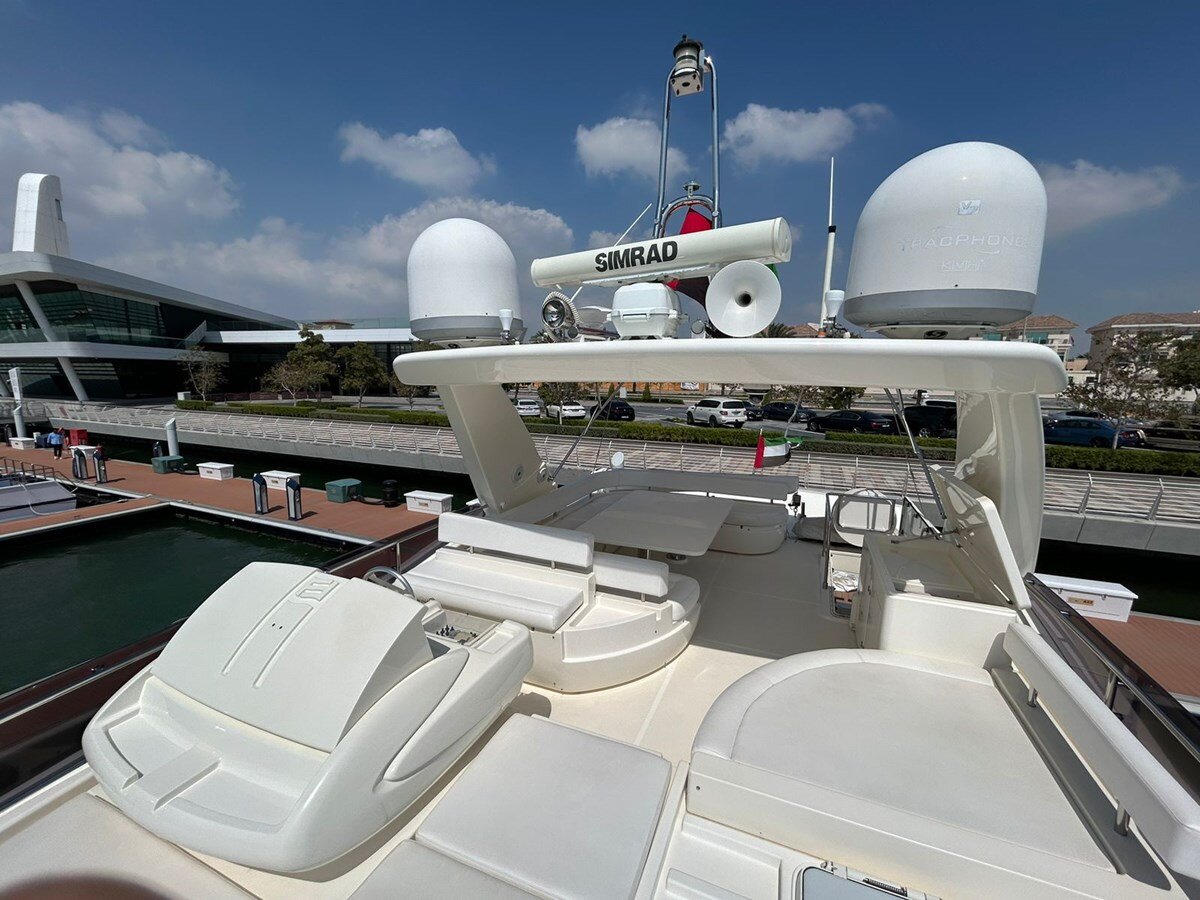 2012-ferretti-yachts-71-6-11a14c