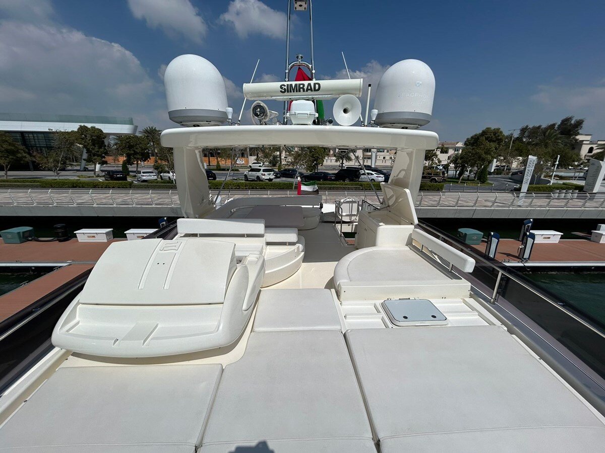 2012-ferretti-yachts-71-6-11a14c