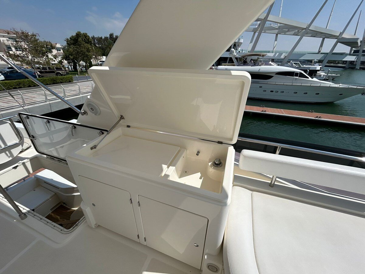 2012-ferretti-yachts-71-6-11a14c