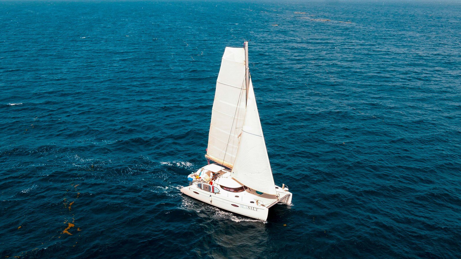 2012-fountaine-pajot-france-40-a19913