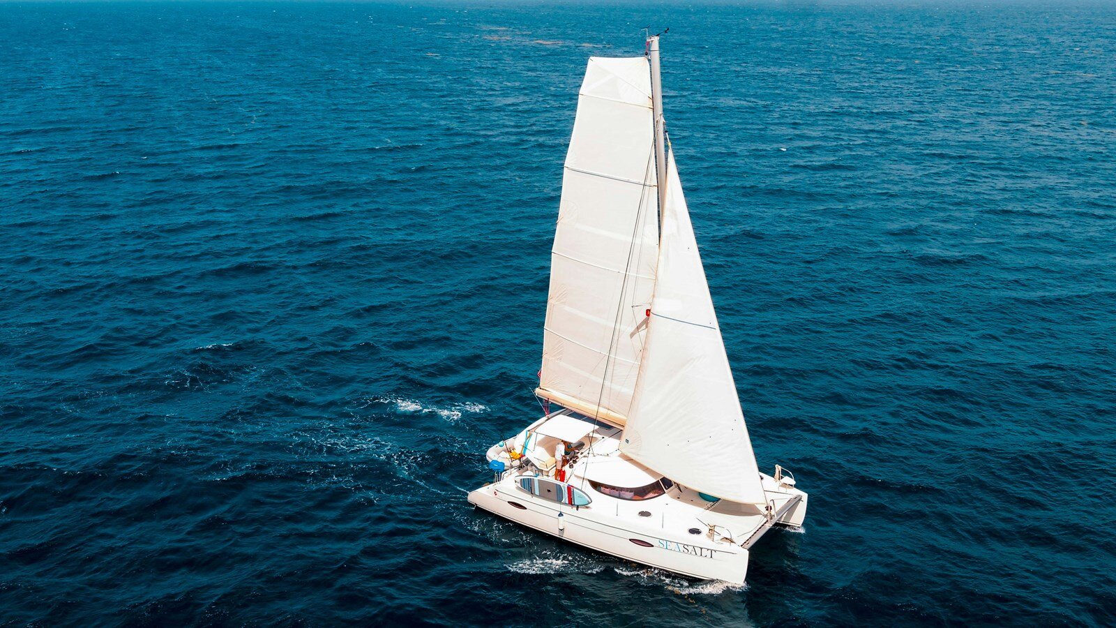 2012-fountaine-pajot-france-40-a19913