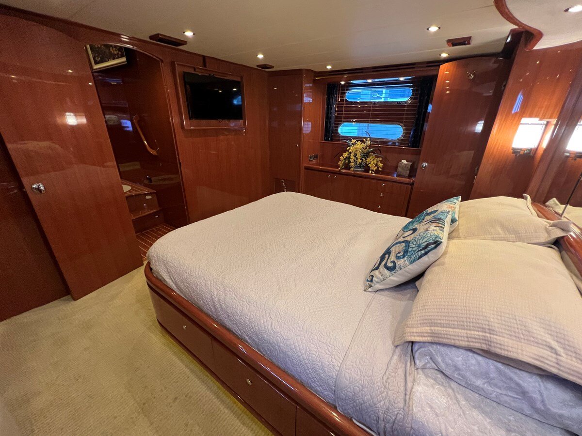 2012-hampton-yachts-62-e7ee71