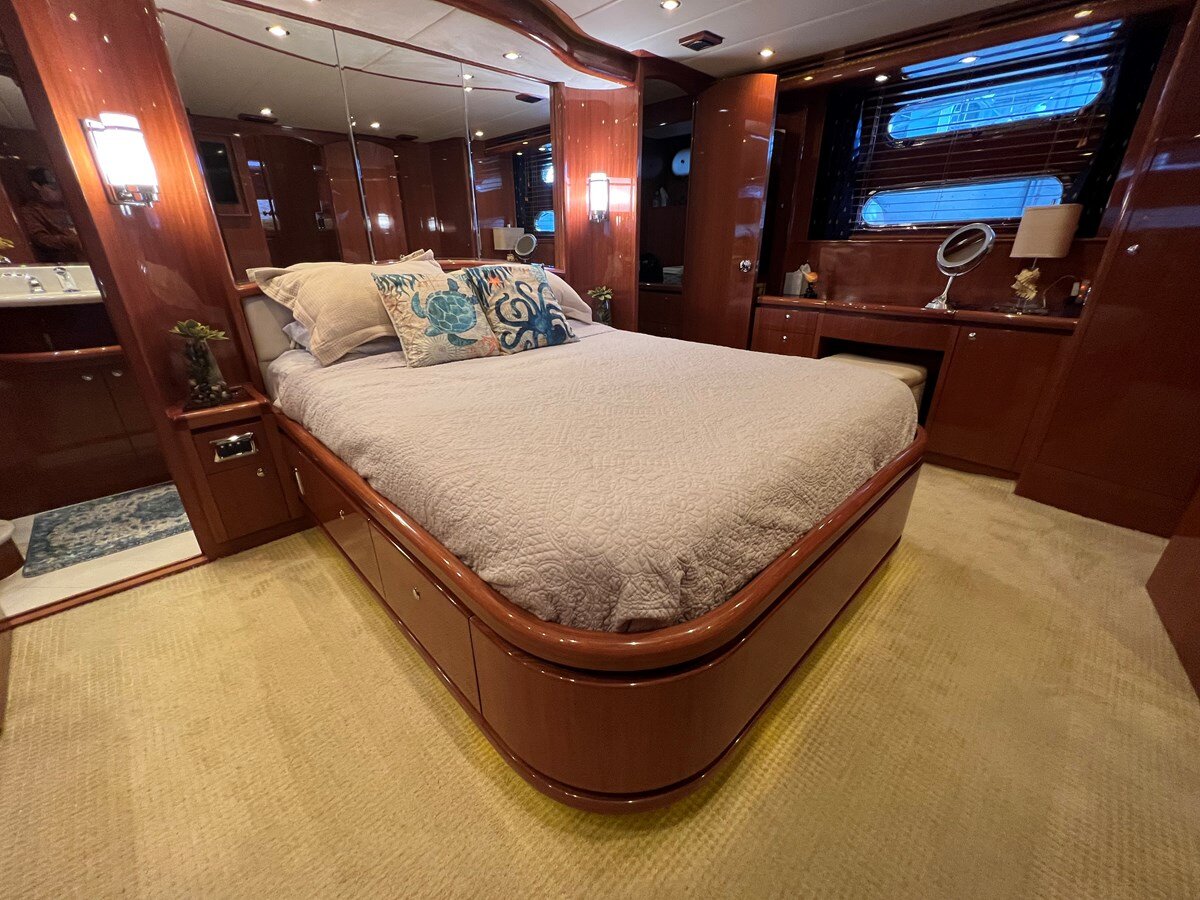 2012-hampton-yachts-62-e7ee71