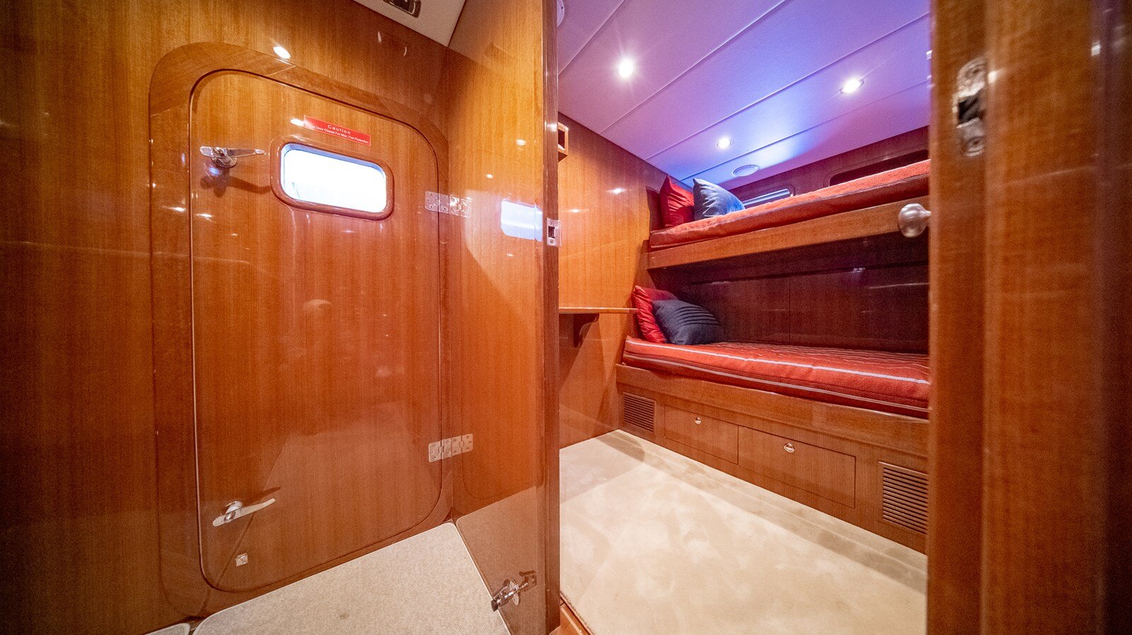 2012-hampton-yachts-68-e043b9
