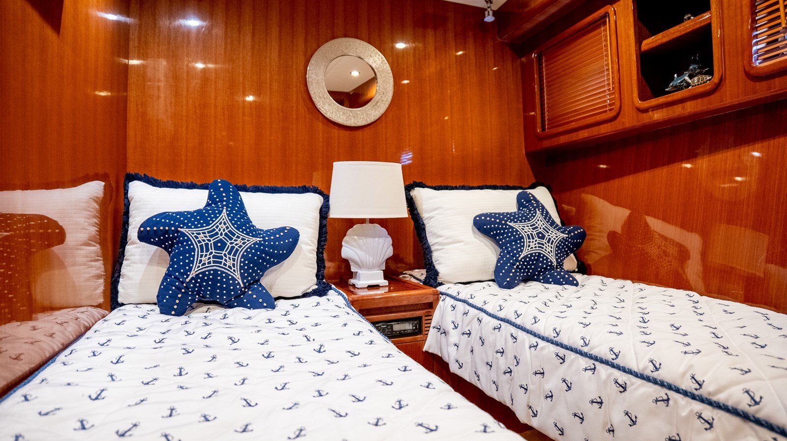 2012-hampton-yachts-68-e043b9