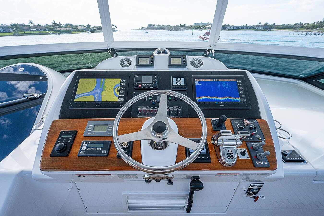 2012-hatteras-60-85b7de