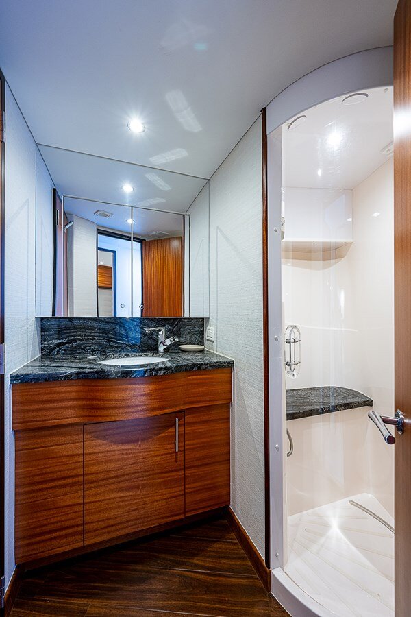 2012-hatteras-60-85b7de