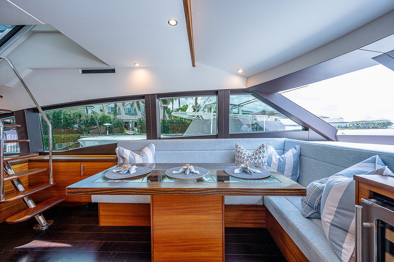 2012-hatteras-60-85b7de