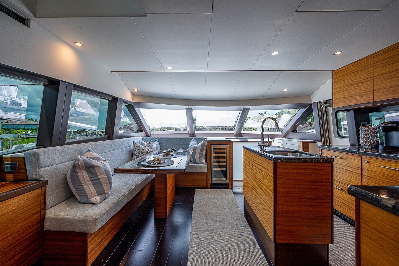 2012-hatteras-60-85b7de