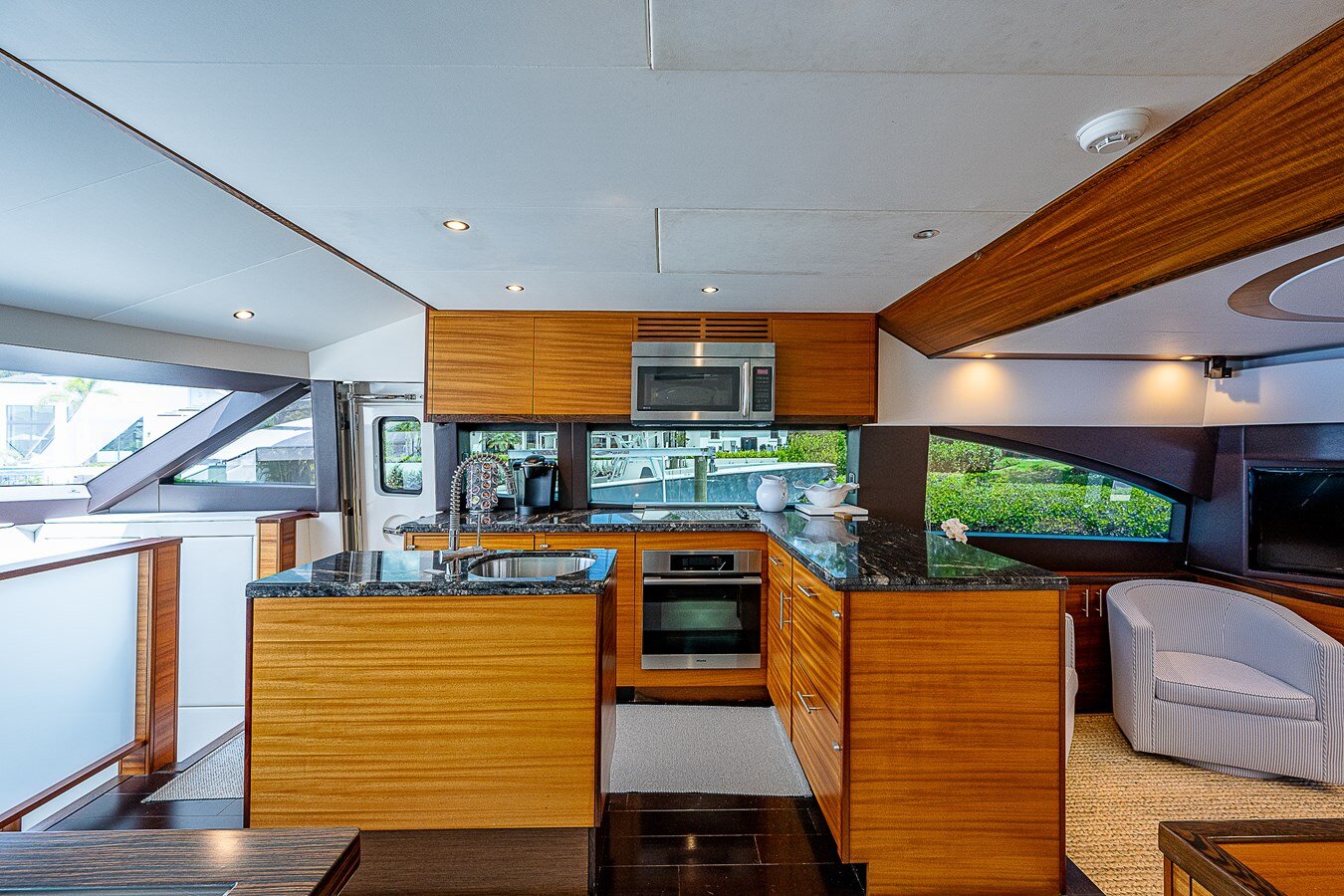 2012-hatteras-60-85b7de