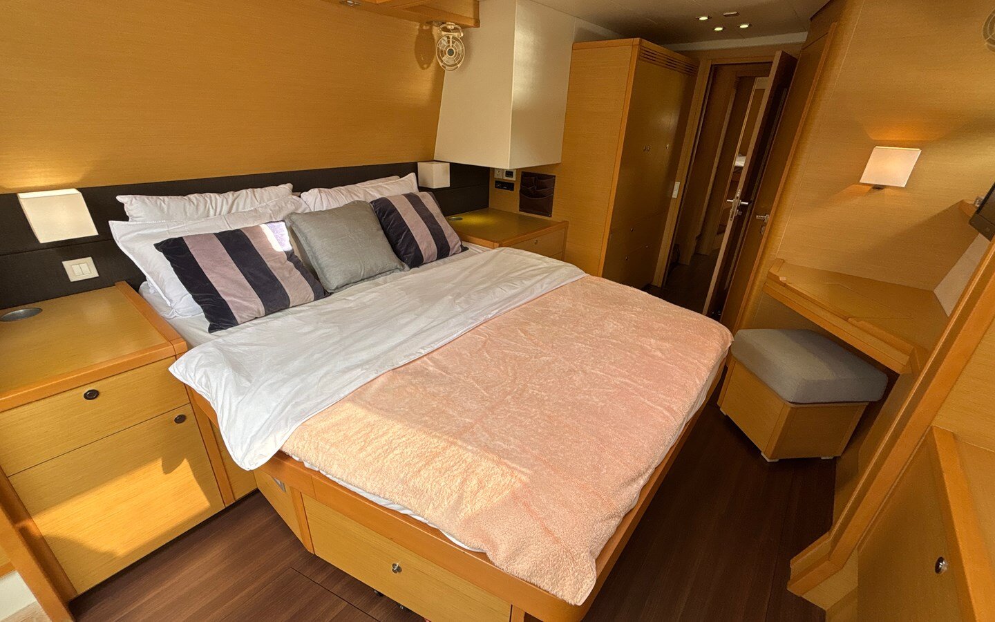 2012-lagoon-56-20d0b4