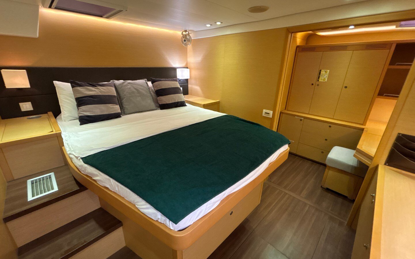 2012-lagoon-56-20d0b4