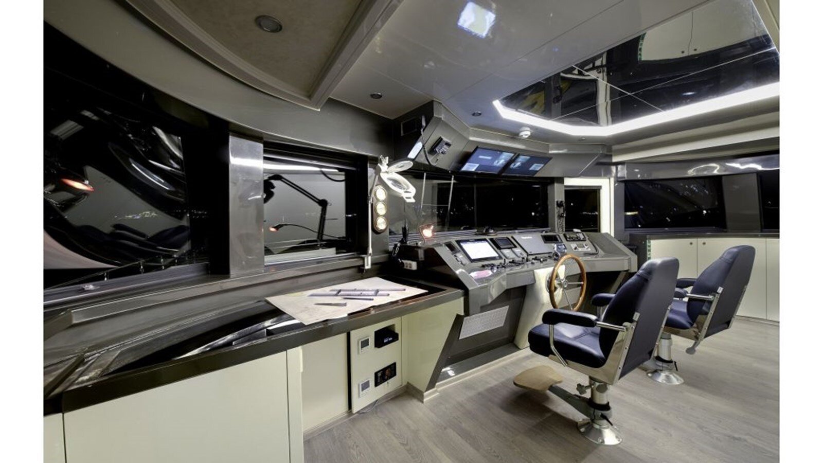 2012 LURSSEN 164' 1