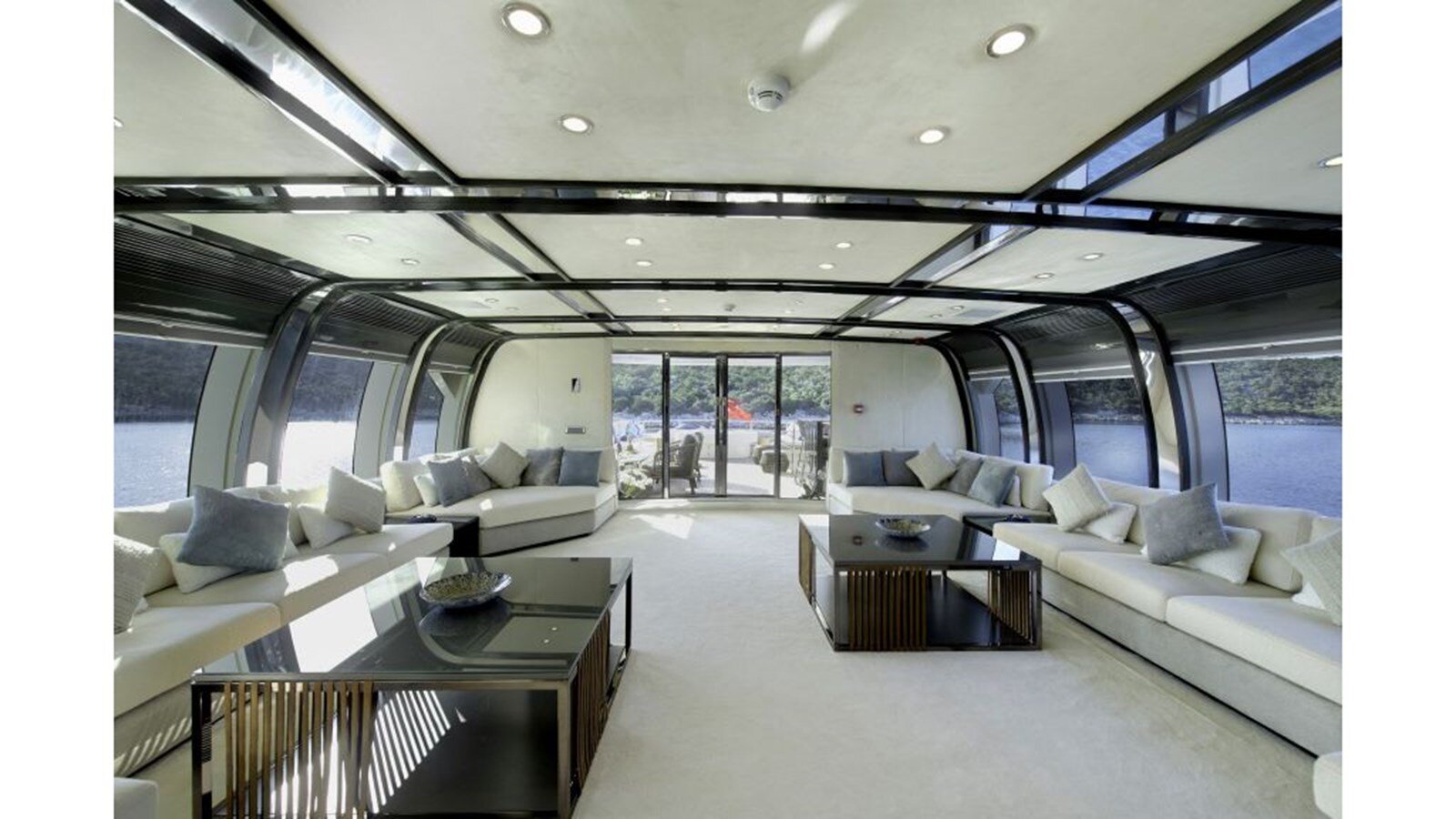 2012 LURSSEN 164' 1