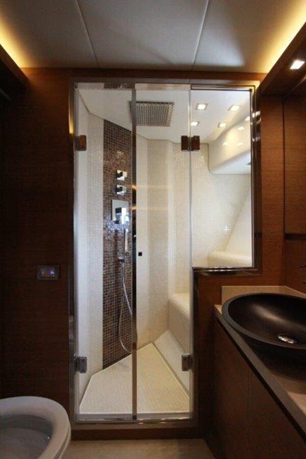 2012-monte-carlo-yachts-75-6-28bb18