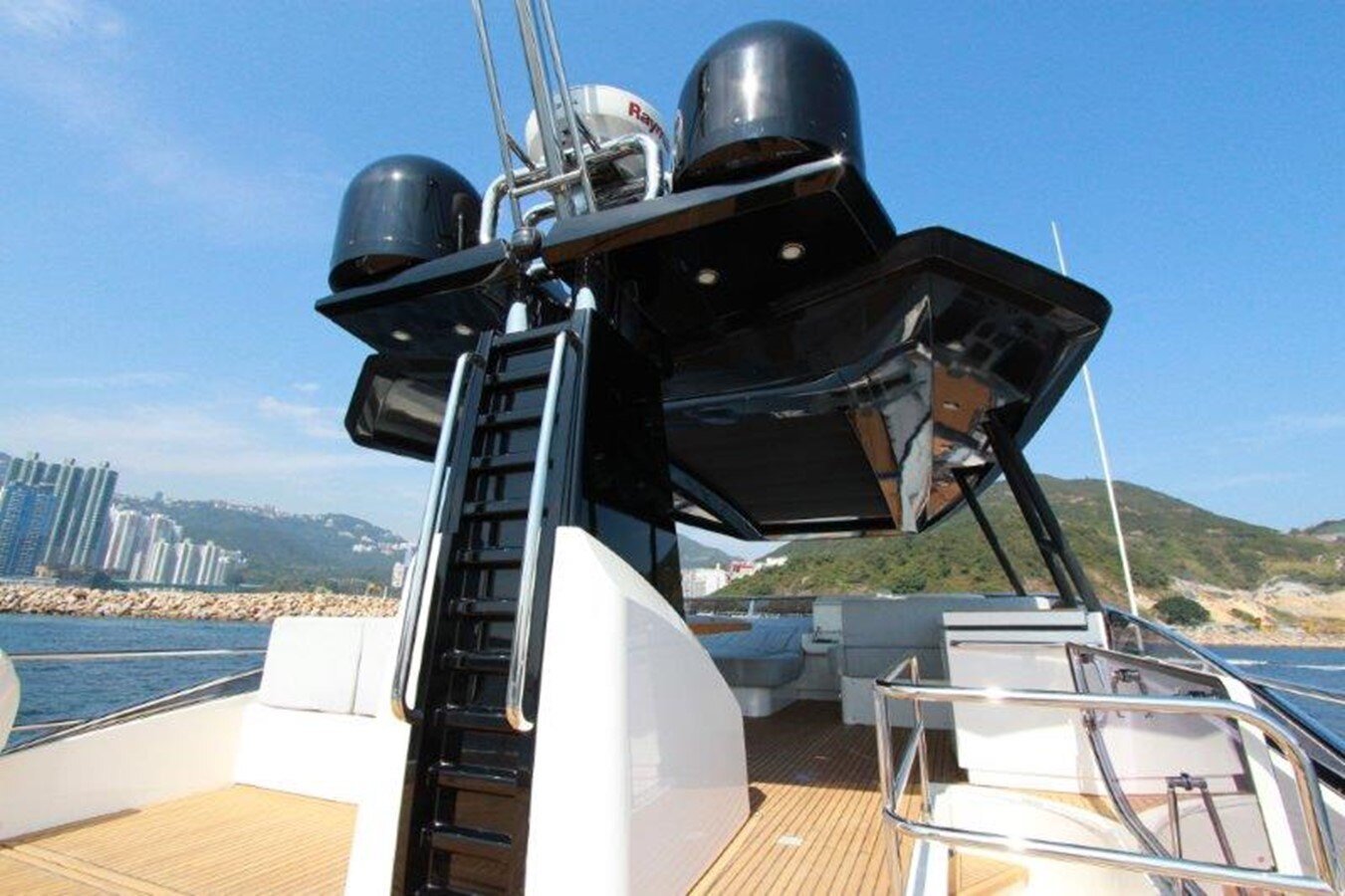 2012-monte-carlo-yachts-75-6-28bb18