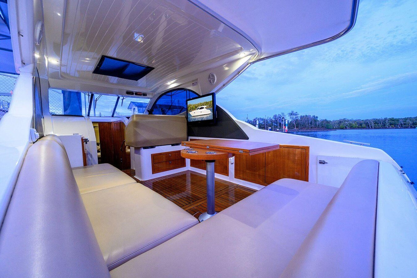 2012-mustang-32-8e7593