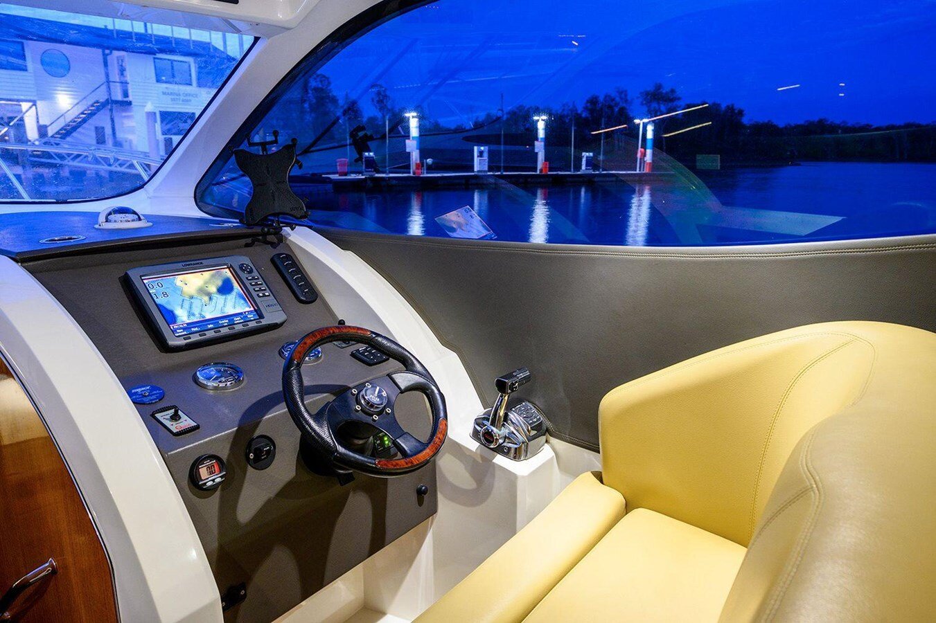 2012-mustang-32-8e7593