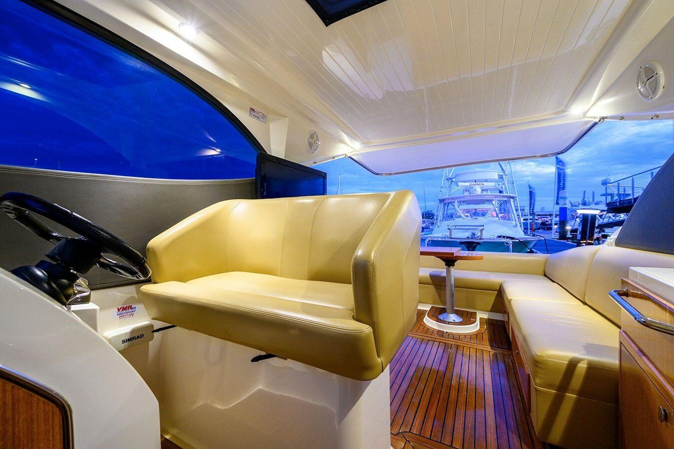 2012-mustang-32-8e7593