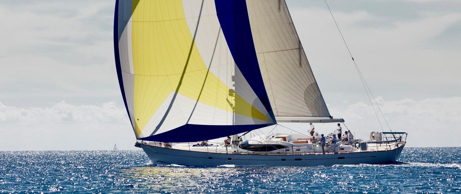 2012-oyster-yachts-81-6-69cb7c