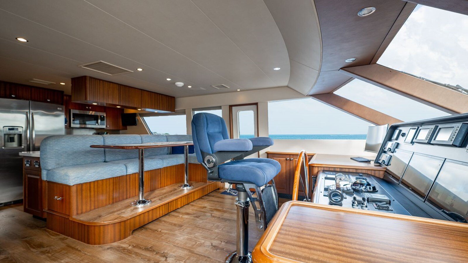 2012 PACIFIC MARINER 85'