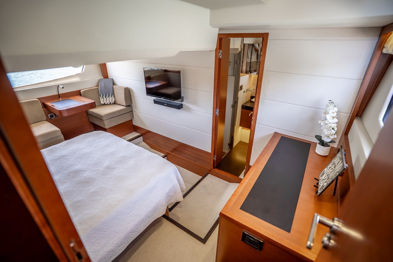 2012-prestige-49-1-0612cb