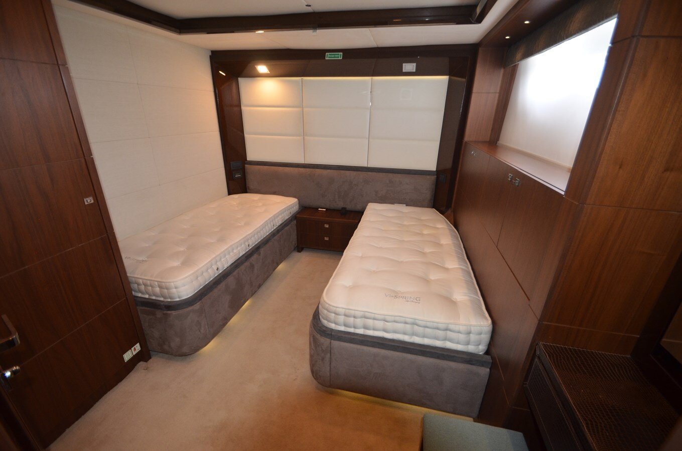 2012-princess-yachts-105-6fd816