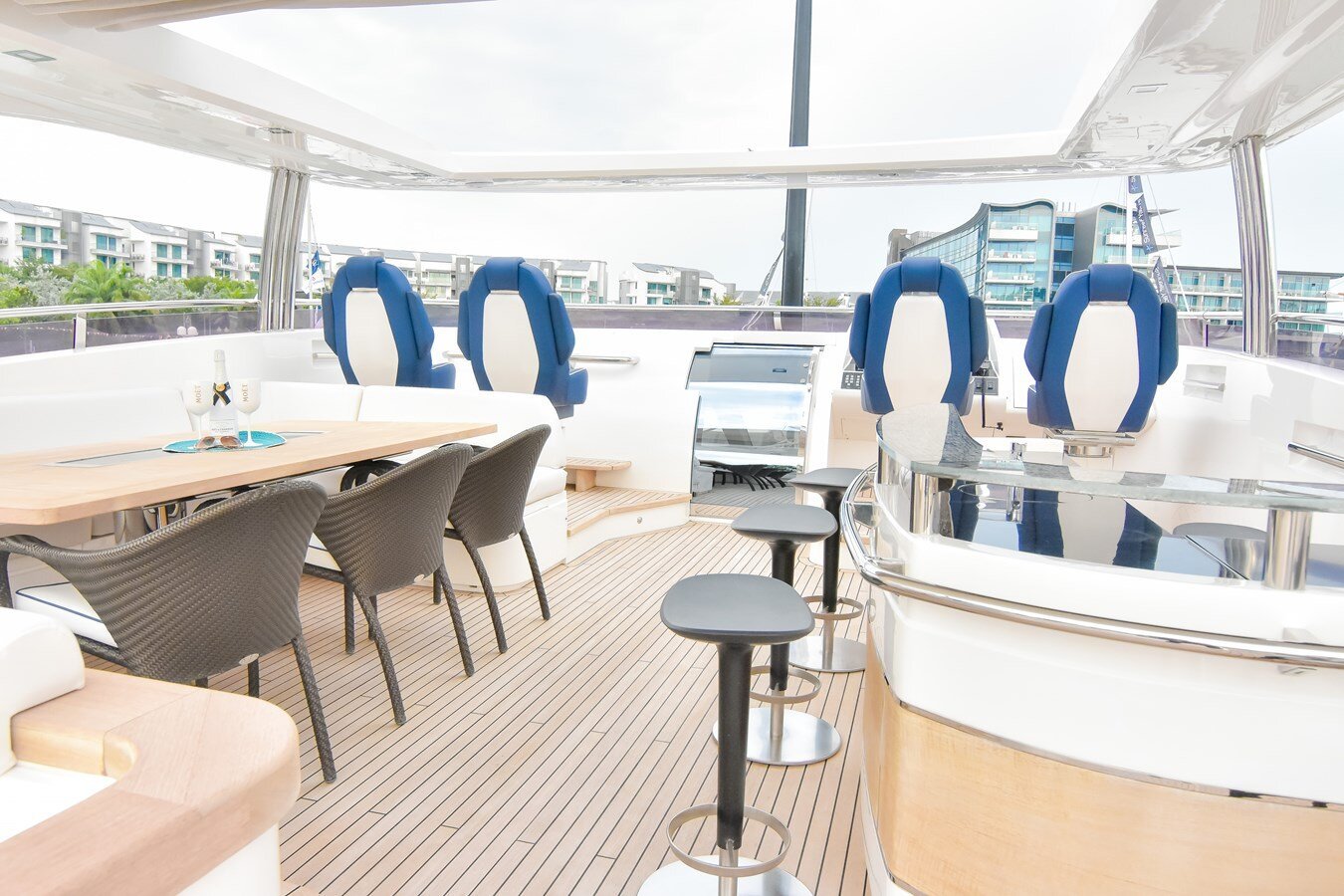 2012-princess-yachts-105-6fd816