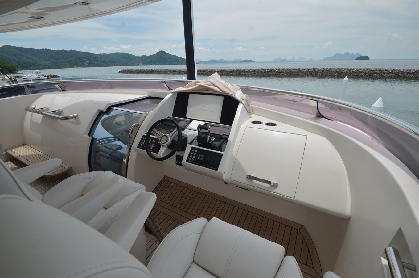 2012-princess-yachts-105-6fd816