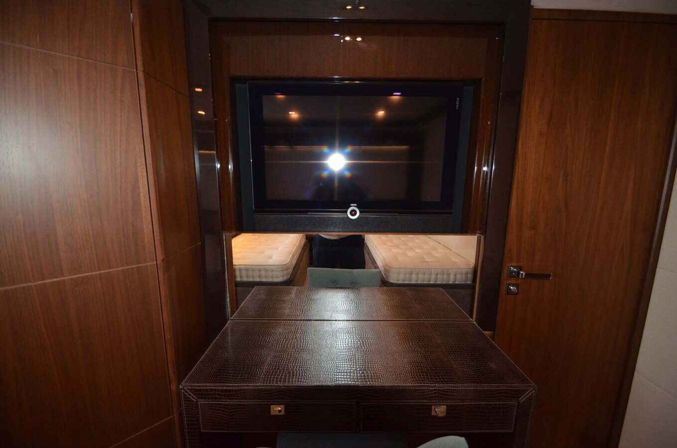 2012-princess-yachts-105-6fd816