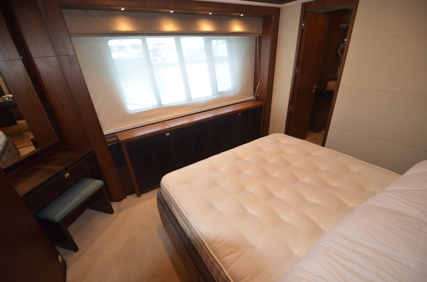 2012-princess-yachts-105-6fd816