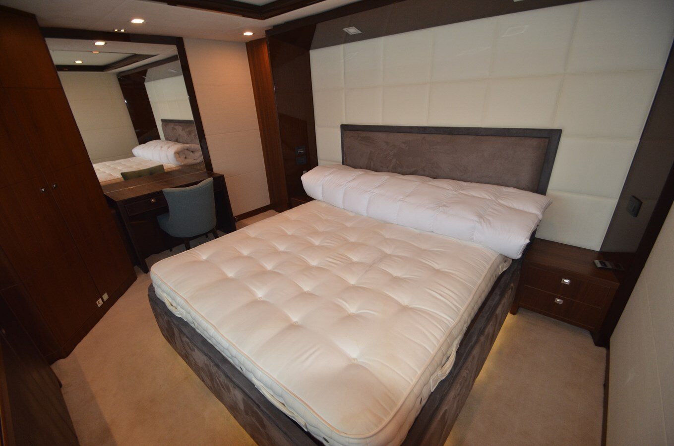 2012-princess-yachts-105-6fd816