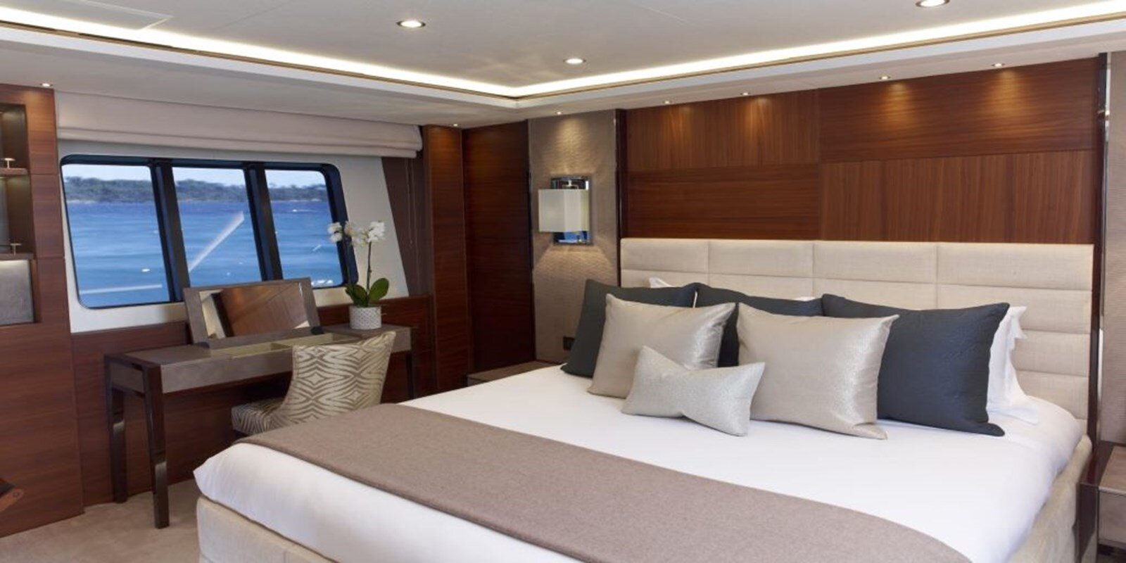 2012 PRINCESS YACHTS 131' 3