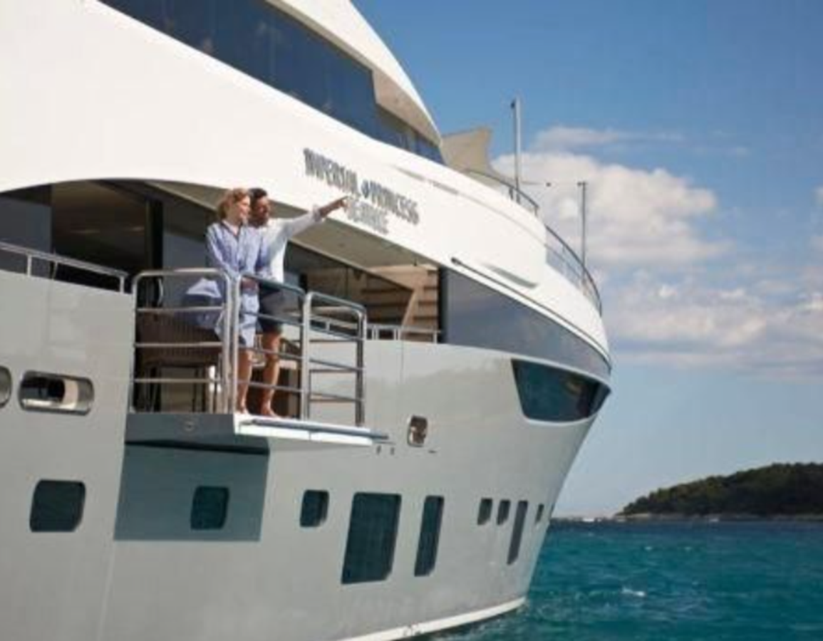 2012-princess-yachts-131-3-a7a3b5