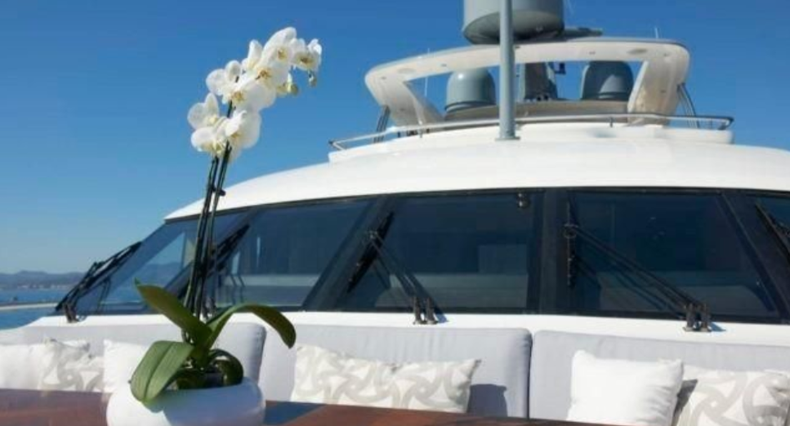 2012-princess-yachts-131-3-a7a3b5