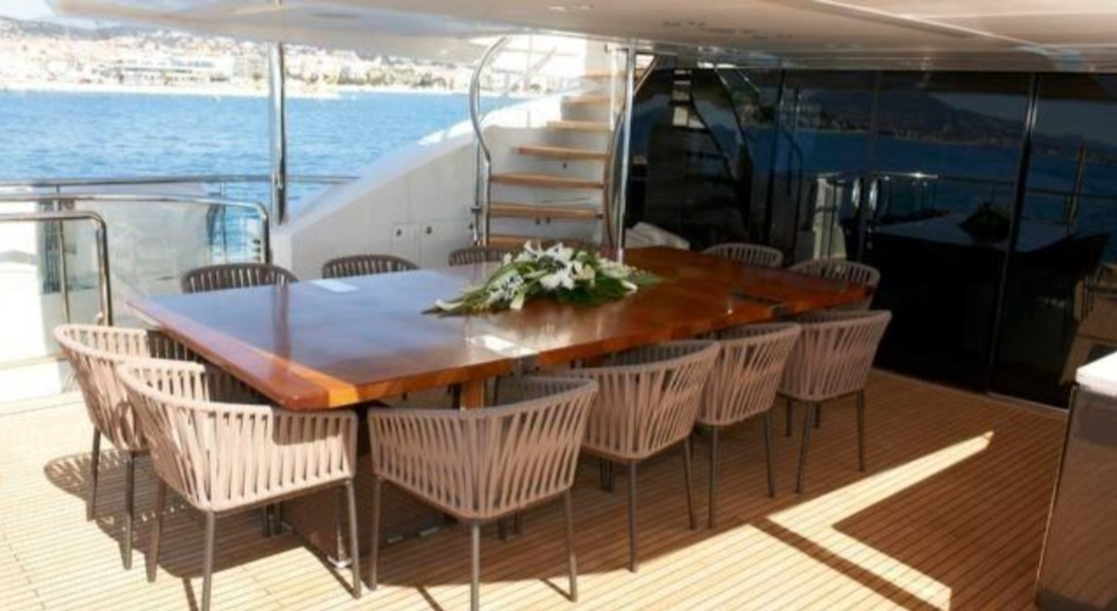 2012-princess-yachts-131-3-a7a3b5