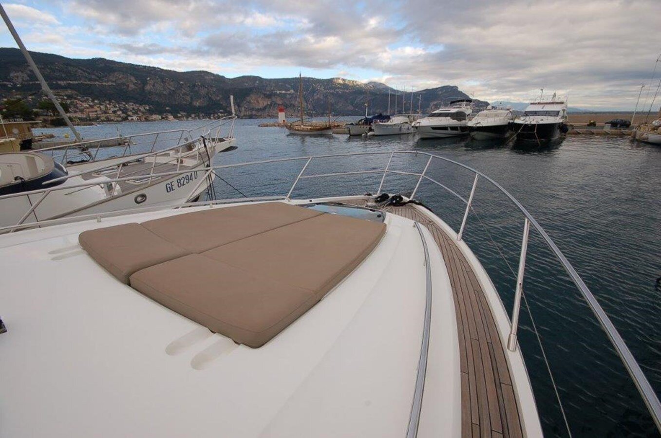 2012-princess-yachts-61-1-d1f280