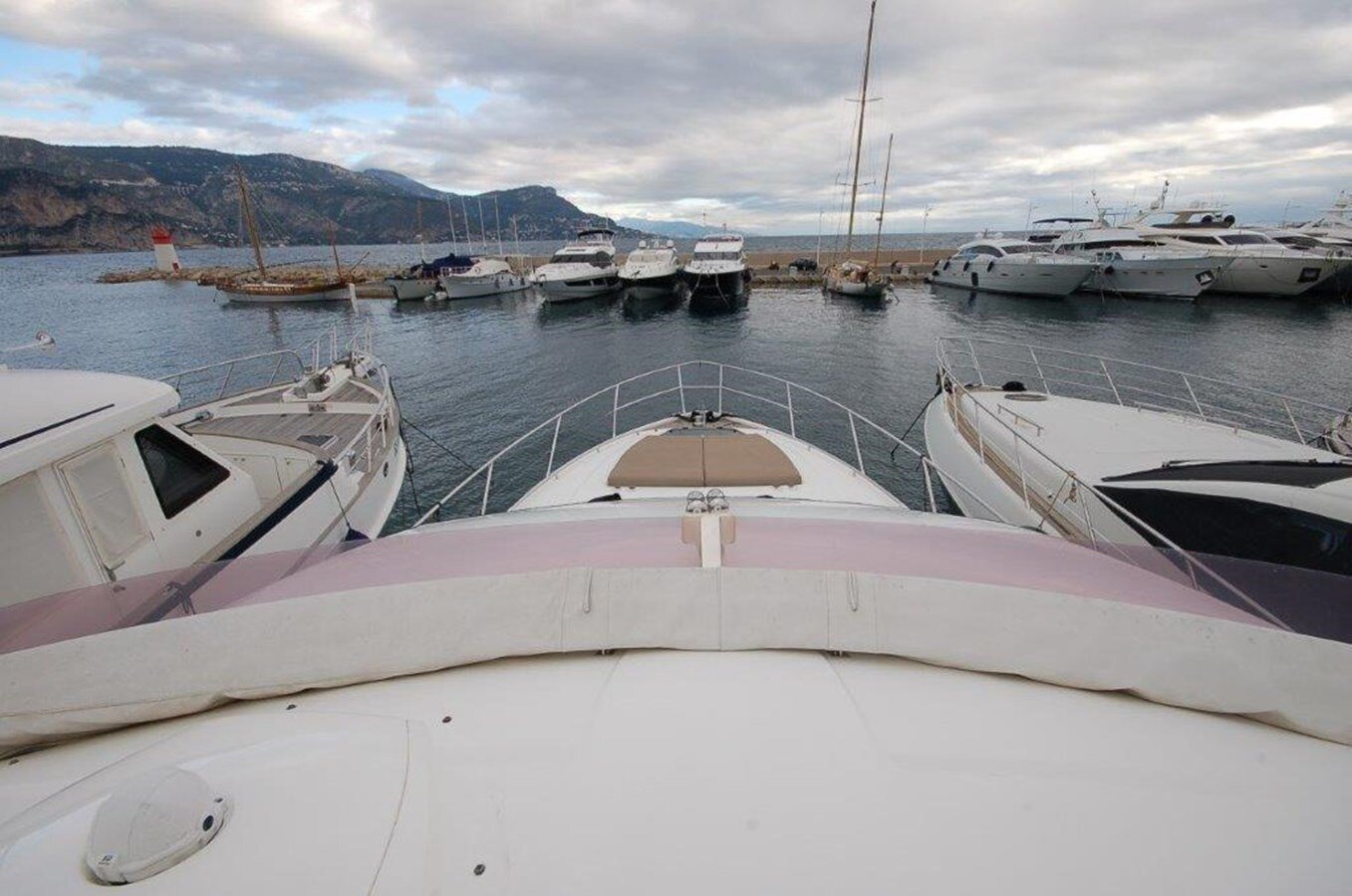 2012-princess-yachts-61-1-d1f280