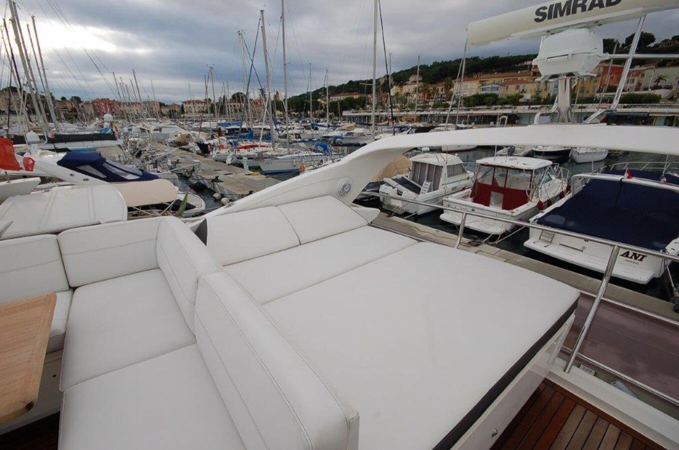 2012-princess-yachts-61-1-d1f280