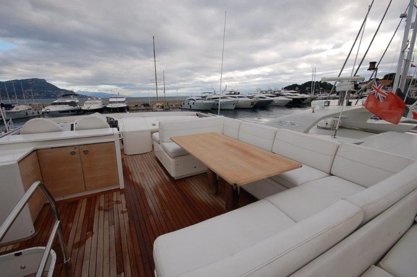 2012-princess-yachts-61-1-d1f280