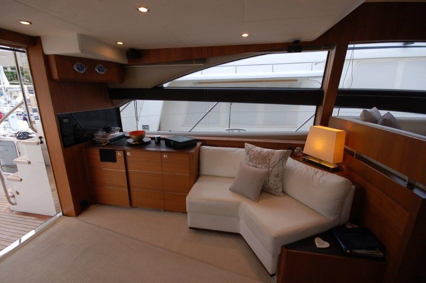 2012-princess-yachts-61-1-d1f280